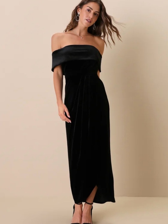 Lulus Dresses & Skirts - Lulu's Black Strapless Velvet Evening Gown